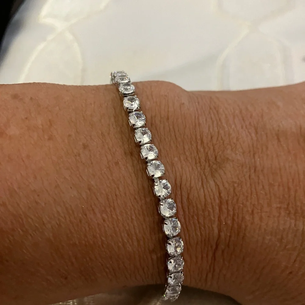 Elegant Silver plated Rhinestone Tennis Bracelet 7 inches long